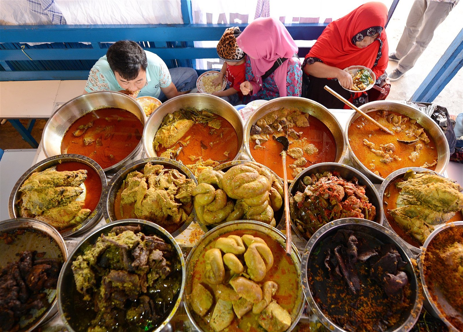 10 Nasi Kapau Bandung yang Lasuah Bana!