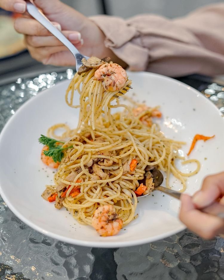 Lapar Tengah Malam? Datangi 12 Tempat Makan 24 Jam di Jakarta Ini