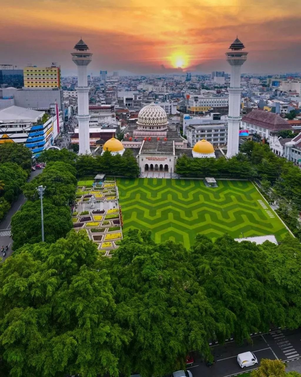 10 Tempat Ngabuburit di Bandung yang Asik untuk Nunggu Magrib